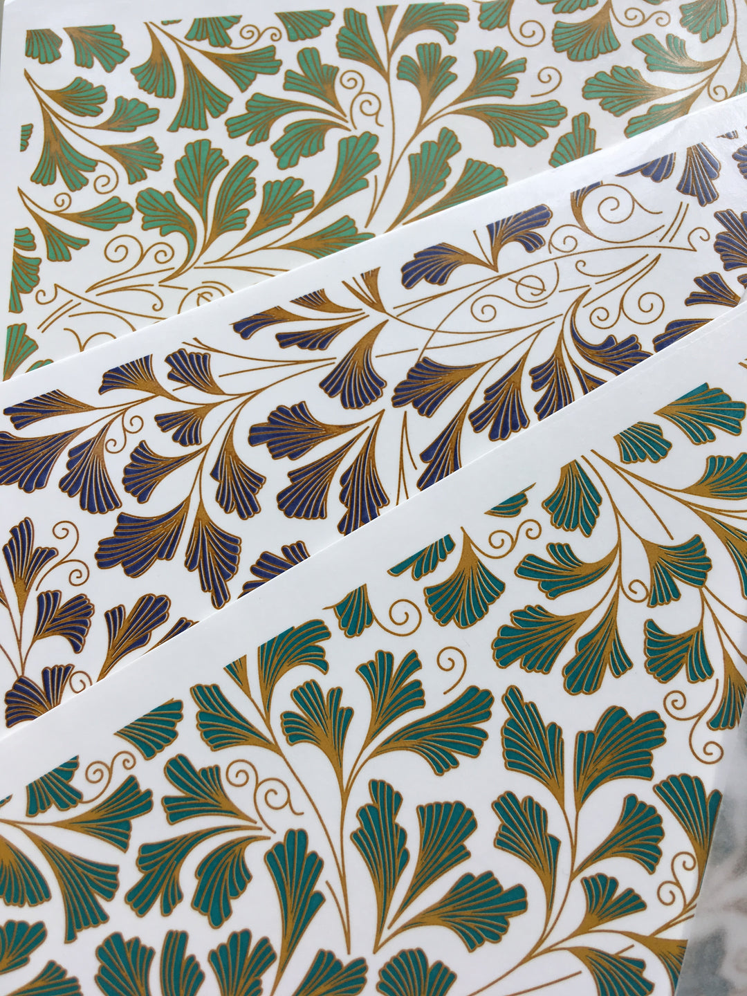 Aufkleber mit zweifarbigem Farnmuster – Kegel 017 – geschmolzenes Glas